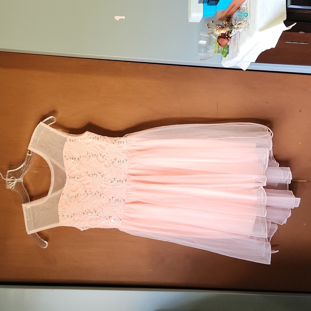 Speechless, Kids Formal Dress